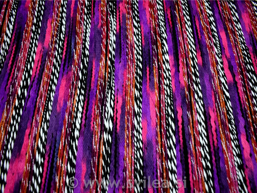 Špagasto lila črno