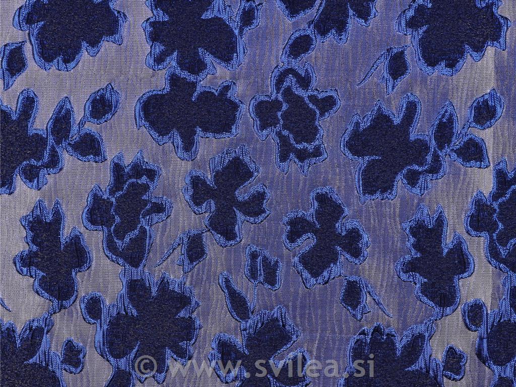 Jacquard - pariško modre bleščeče rože na srebrni osnovi