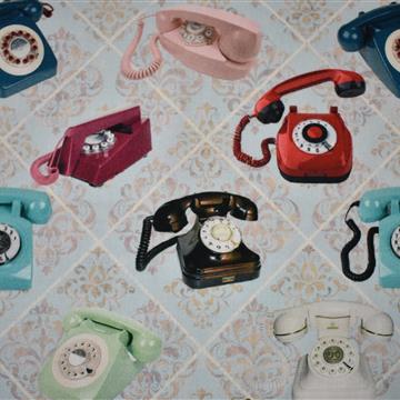 Dekorativno blago - barvni telefoni